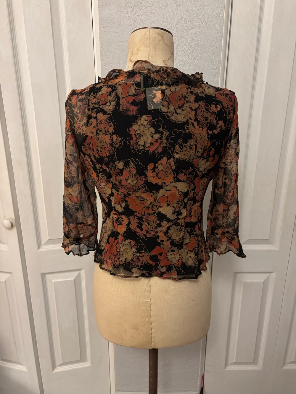 Vintage ICE 100% Silk Beaded Ruffled Blouse Dark Romantic Size Small - Picture 3 of 6